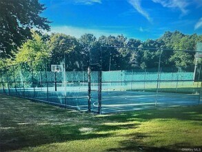 5 Laramie Ct in Coram, NY - Building Photo - Building Photo