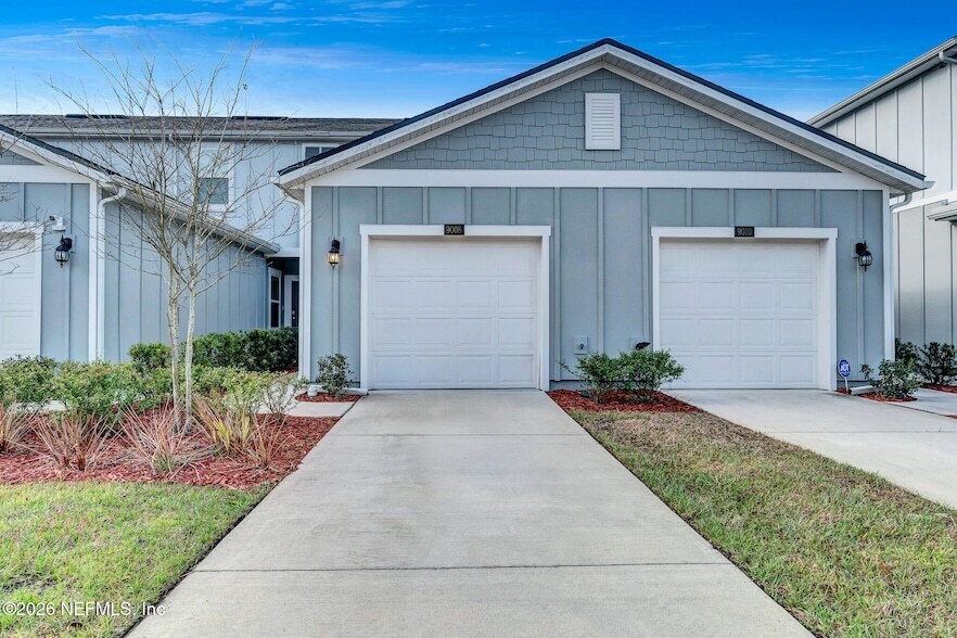 9008 Gifford Dr in Jacksonville, FL - Building Photo