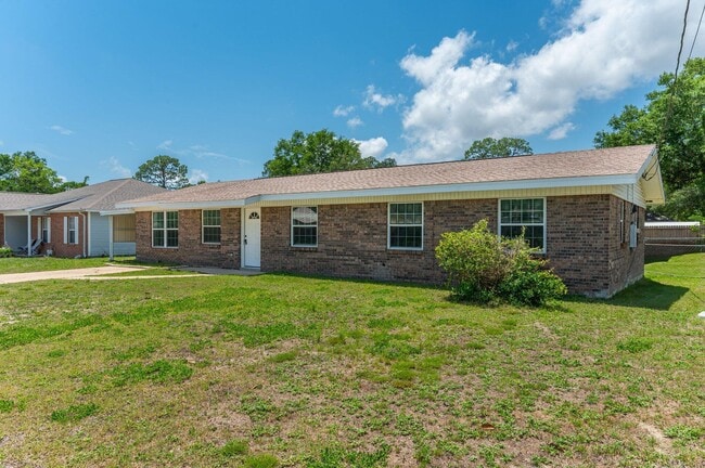 1416 Palm Blvd S in Niceville, FL - Building Photo - Building Photo