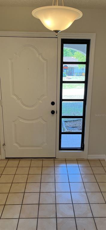 8992 Hernando Way in Weeki Wachee, FL - Building Photo - Building Photo