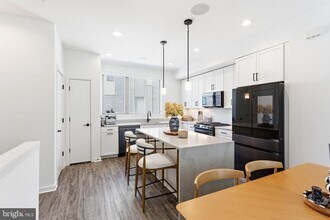 2006 Northbank Pl in Philadelphia, PA - Building Photo - Building Photo