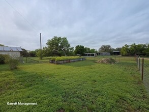 337 County Rd 2435 in Lometa, TX - Building Photo - Building Photo