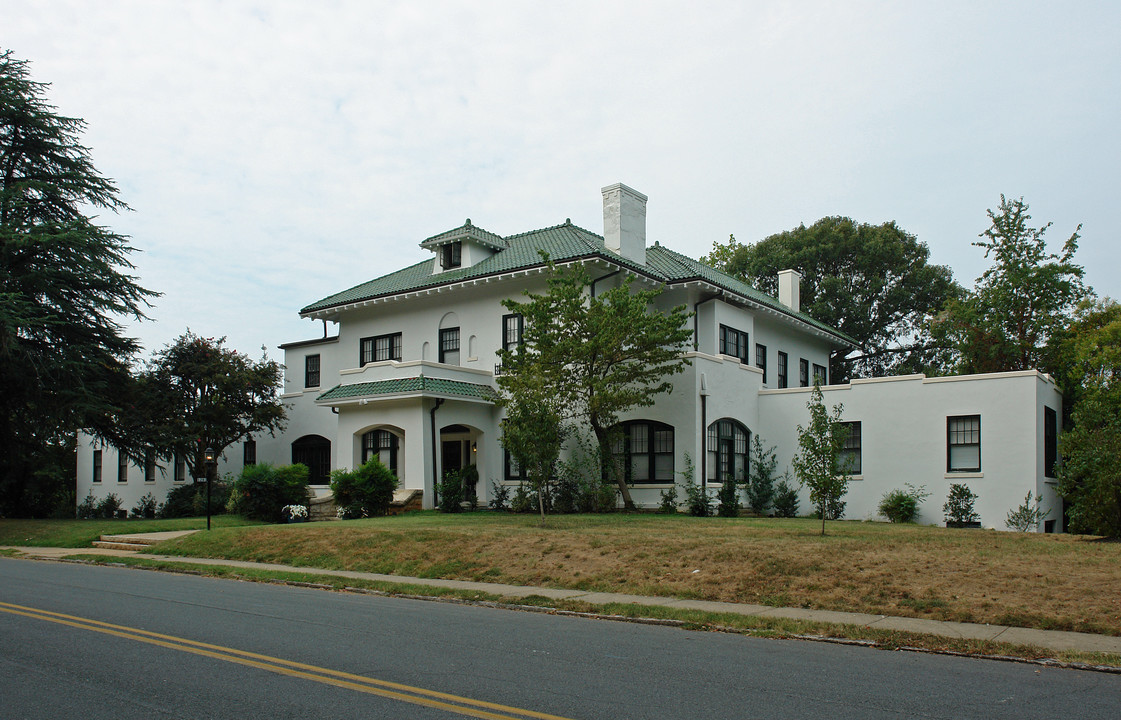 1281 W Fourth St in Winston-Salem, NC - Building Photo