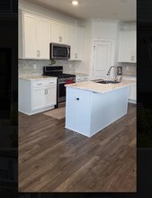 372 Hammock Ln in Spring Hill, TN - Foto de edificio - Building Photo