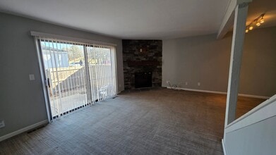 8542 W 108th Pl in Overland Park, KS - Building Photo - Building Photo