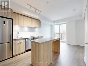 1660 Bloor St W in Toronto, ON - Building Photo - Building Photo