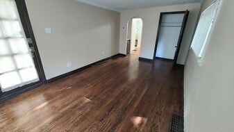 2441 Fowler Ave, Unit 2441