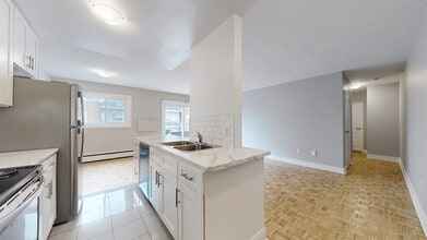 Regent Apartments in Oshawa, ON - Building Photo - Building Photo