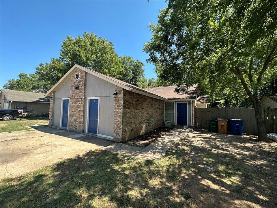 4805 Teri Rd in Austin, TX - Building Photo