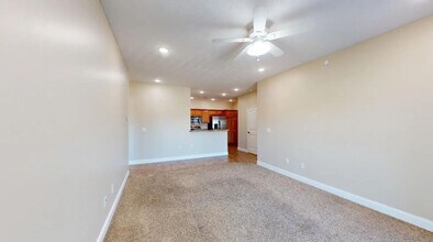 3111 College St in Grand Island, NE - Foto de edificio - Building Photo