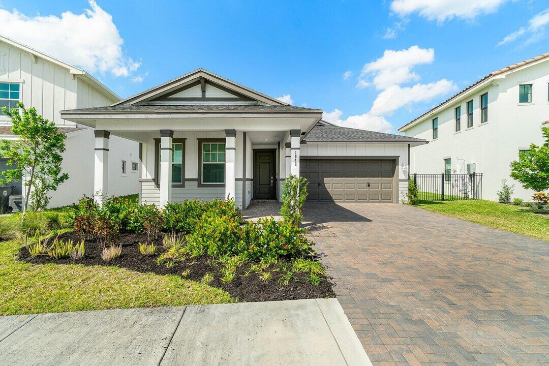 1846 Wandering Willow Wy in Loxahatchee, FL - Building Photo