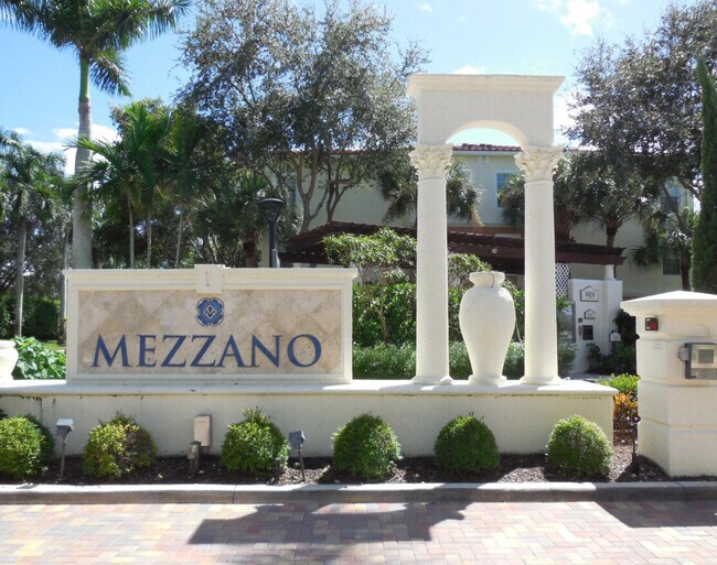 9873 Baywinds Blvd in West Palm Beach, FL - Building Photo - Building Photo