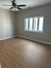 2956 N Hamlin Ave in Chicago, IL - Building Photo - Building Photo