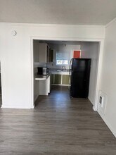 2554-2560-2560 NE Hoyt St in Portland, OR - Building Photo - Building Photo