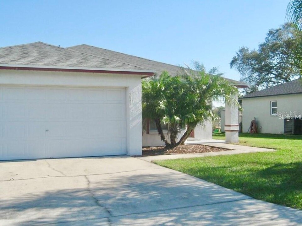 5842 Breakwater Dr in Winter Haven, FL - Building Photo