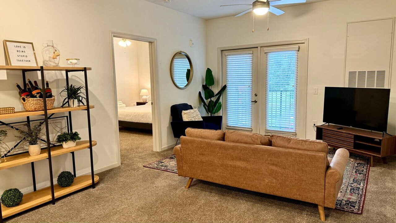 8165 Windsor Hill Blvd in North Charleston, SC - Building Photo