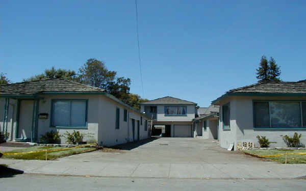 48-56 Oak Ave in Redwood City, CA - Building Photo