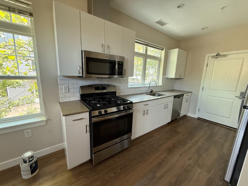 11 Alder St in Waltham, MA - Building Photo