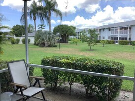 8200 Summerlin Village Cir in Ft. Myers, FL - Building Photo