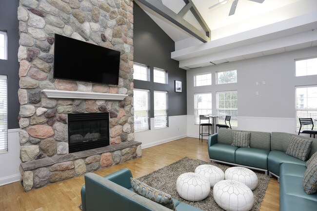 The Landings at Chandler Crossings in East Lansing, MI - Building Photo - Other