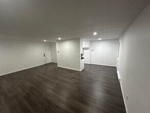 746 County Ave in Secaucus, NJ - Building Photo - Building Photo