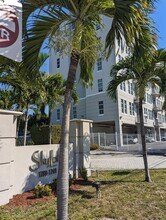 1789 NE Miami Gardens Dr in Miami, FL - Building Photo - Building Photo