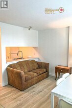 438 Seymour St in Vancouver, BC - Building Photo - Building Photo