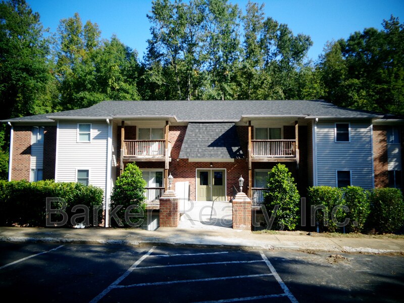 203 E Ransom St in Fuquay Varina, NC - Building Photo