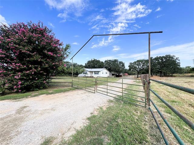 105 Wood River Rd in Millsap, TX - Building Photo - Building Photo
