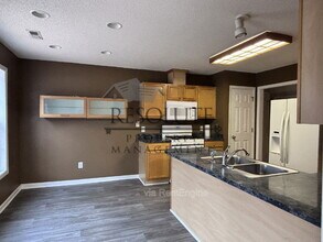 404 Onondaga Ct in Holly Springs, NC - Building Photo - Building Photo