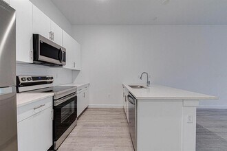 633 Trikomo Dr in Davenport, FL - Building Photo - Building Photo