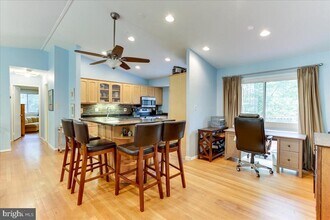 2509 Fauquier Ln in Reston, VA - Building Photo - Building Photo