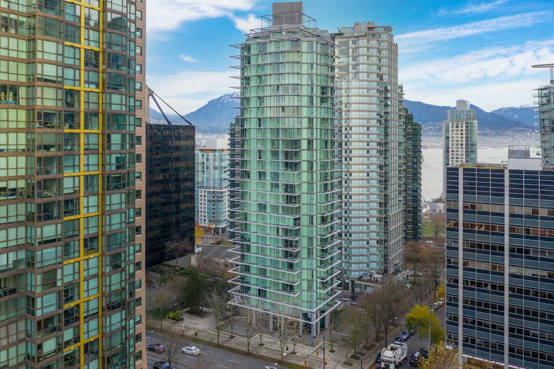 Westcoast Pointe in Vancouver, BC - Building Photo