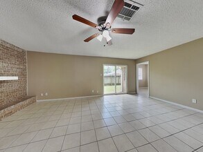 22311 Meadowgate Dr in Spring, TX - Building Photo - Building Photo