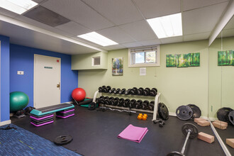 Jackson Lake Apartments in Oakland, CA - Foto de edificio - Interior Photo