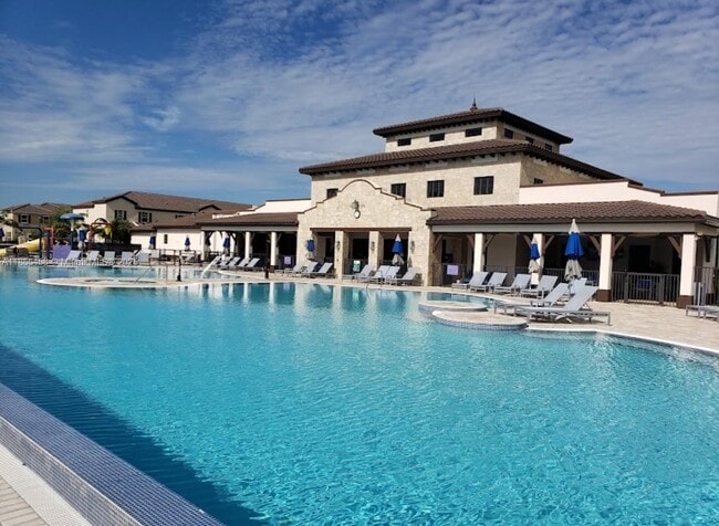 9351 SW 170th Passage in Miami, FL - Building Photo - Building Photo