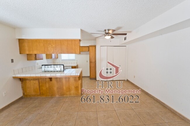 4701 Beechwood St in Bakersfield, CA - Building Photo - Building Photo