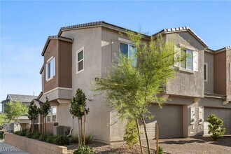 10713 Lilestone Ct in Las Vegas, NV - Building Photo - Building Photo