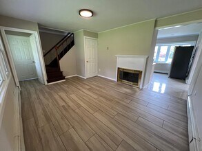 51 Friendly in Hicksville, NY - Building Photo - Building Photo