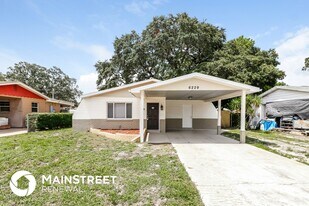 6229 50th Ave N in Kenneth City, FL - Building Photo