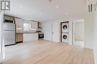 84 Foch Ave in Toronto, ON - Building Photo - Building Photo