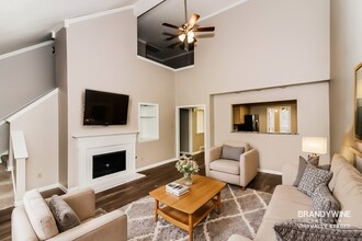 445 Bruins Trce in Memphis, TN - Building Photo - Building Photo
