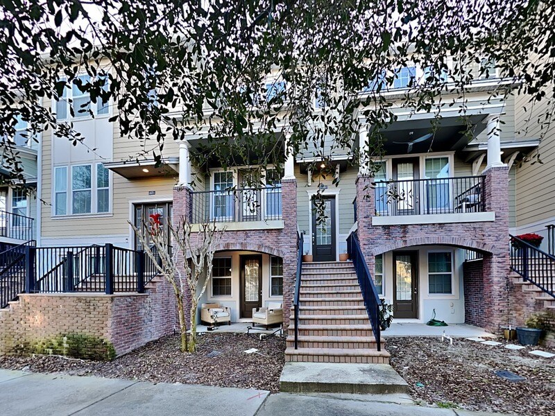 56 Boardwalk Ave in Oviedo, FL - Foto de edificio