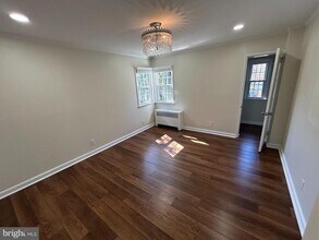 12 Rodney Rd in Bryn Mawr, PA - Building Photo - Building Photo