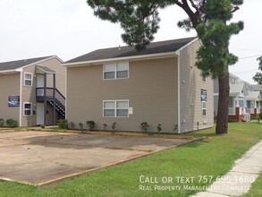 4300 Killam Ave-Unit -B in Norfolk, VA - Foto de edificio - Building Photo