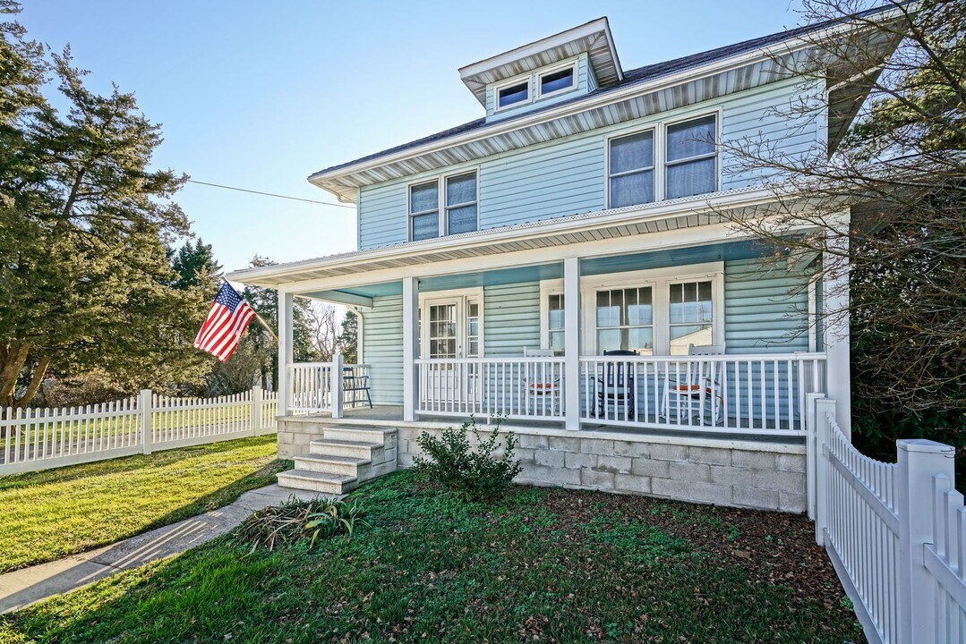 18782 Harbeson Rd in Harbeson, DE - Building Photo