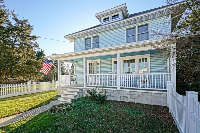 property at 18782 Harbeson Rd