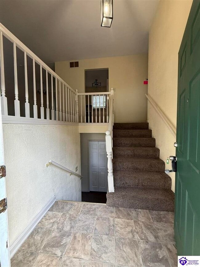 105 Candy Ct in Radcliff, KY - Building Photo - Building Photo