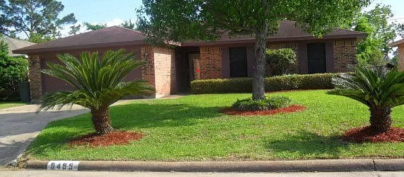 9495 Landis Dr in Beaumont, TX - Building Photo - Building Photo