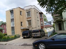 121-123 Hinsdell Pl Apartments